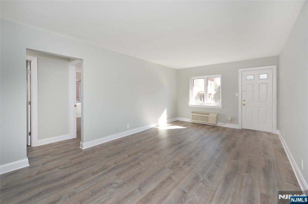 260 Oak Street, Unit A3 Ridgewood, NJ 07450 - Photo 6 of 12 Gallery Image 6