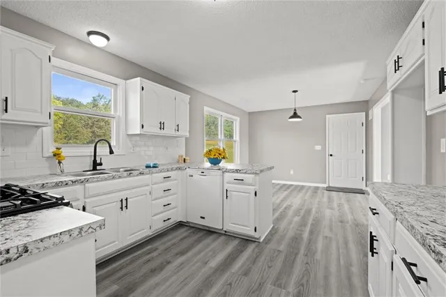 $795,000 | 23404 Waverly Road, Spring Hill, KS 66083