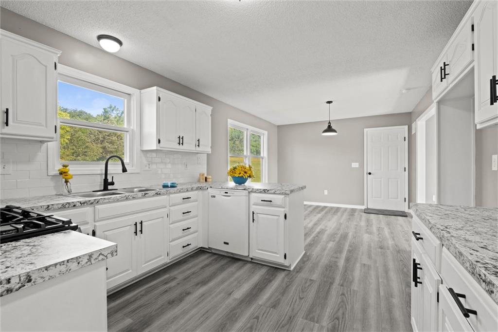 23404 Waverly Road Spring Hill, KS 66083 - Photo 11 of 46