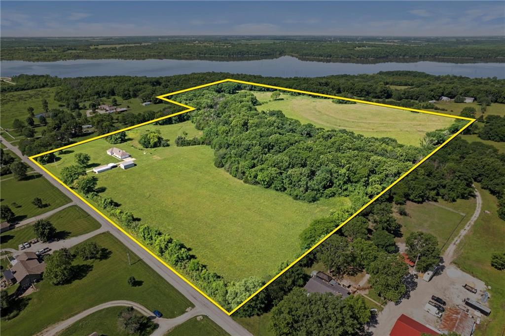 23404 Waverly Road Spring Hill, KS 66083 - Photo 19 of 46