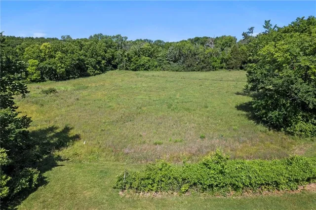 $795,000 | 23404 Waverly Road, Spring Hill, KS 66083