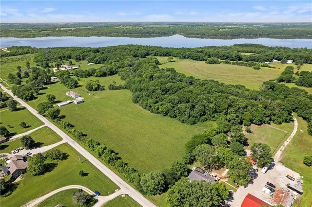 $795,000 | 23404 Waverly Road, Spring Hill, KS 66083