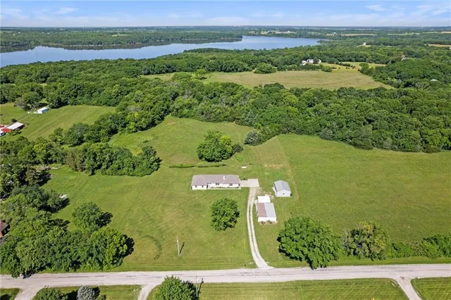 $795,000 | 23404 Waverly Road, Spring Hill, KS 66083