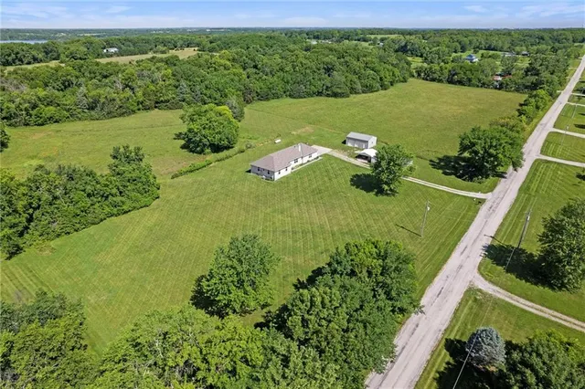 $795,000 | 23404 Waverly Road, Spring Hill, KS 66083