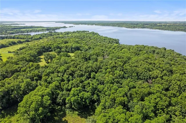 $795,000 | 23404 Waverly Road, Spring Hill, KS 66083