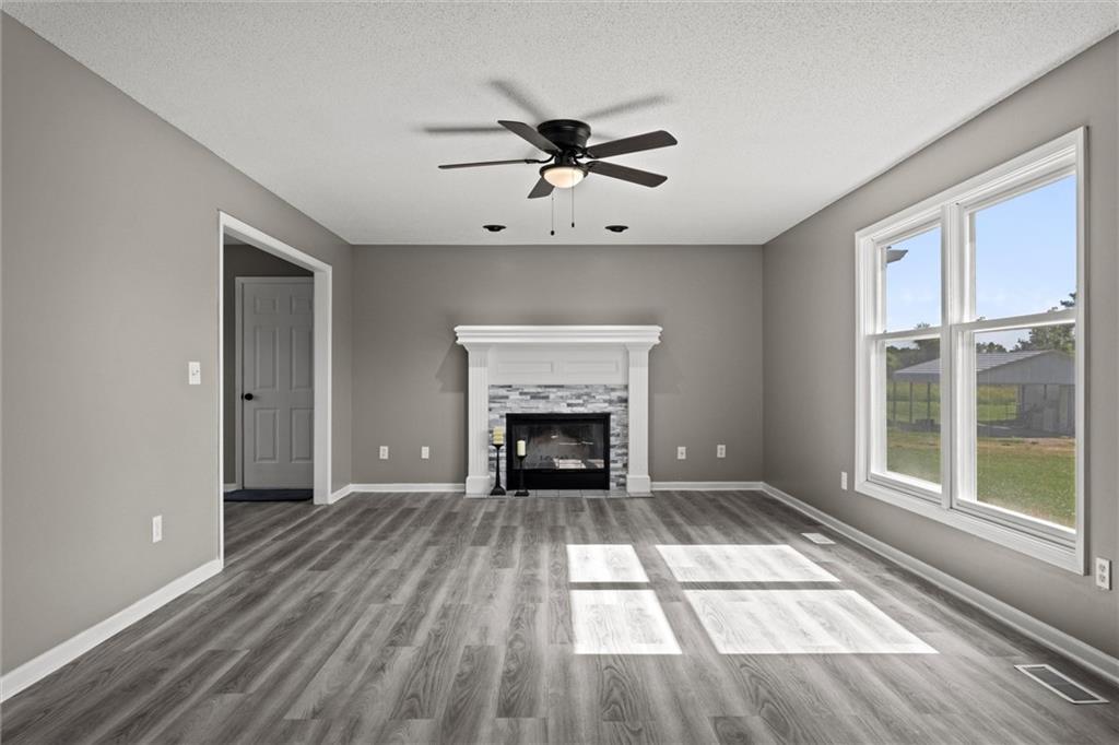 23404 Waverly Road Spring Hill, KS 66083 - Photo 6 of 46