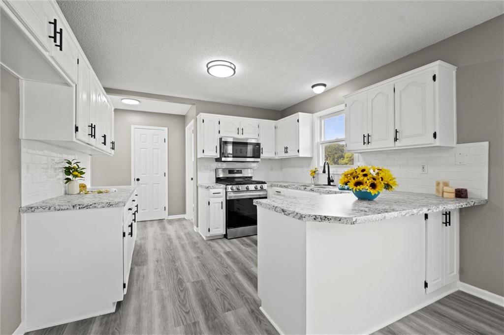 23404 Waverly Road Spring Hill, KS 66083 - Photo 9 of 46