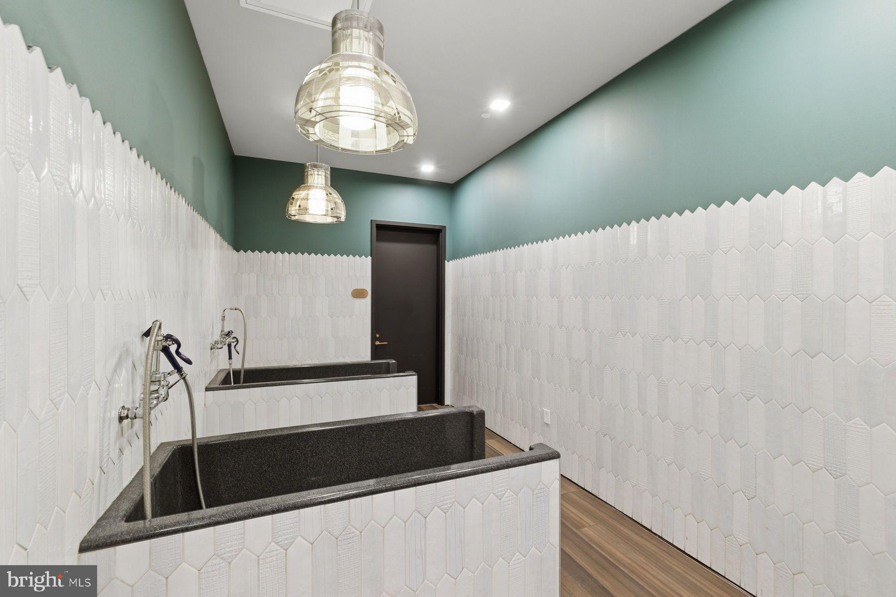 1911 Walnut Street, Unit 4402 Philadelphia, PA 19103 - Photo 48 of 56