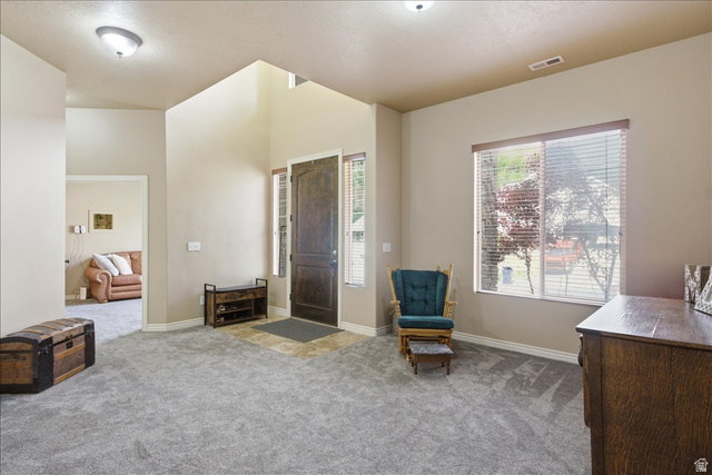 2452 Oak Lane Layton, UT 84040 - Photo 5 of 41