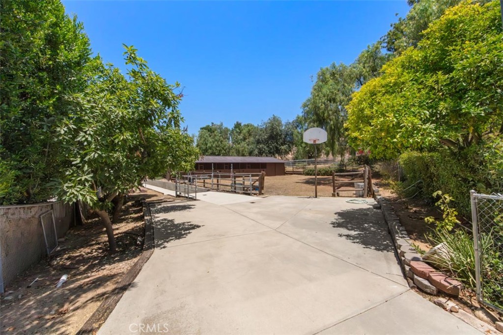175 Wrangler Road Simi Valley, CA 93065 - Photo 35 of 52 a view of a backyard with sitting area
