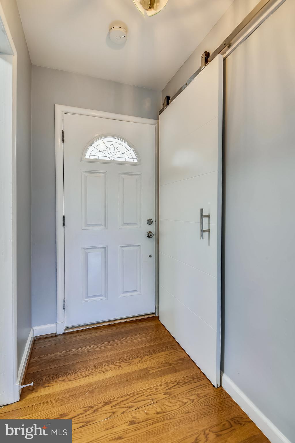 3516 Old Post Road Fairfax, VA 22030 - Photo 21 of 70 Entryway