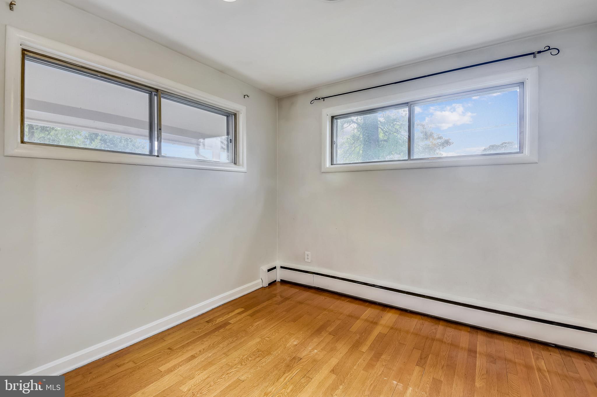 3516 Old Post Road Fairfax, VA 22030 - Photo 4 of 70 Hardwood floors through out
