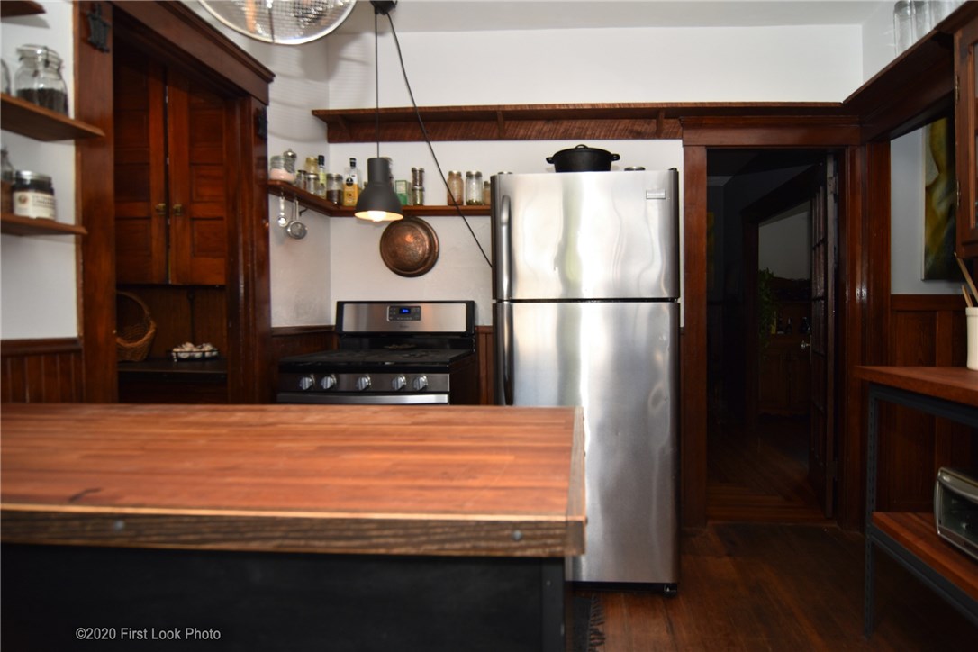 191 Paradis Avenue Woonsocket, RI 02895 - Photo 12 of 38 Gallery Image 12
