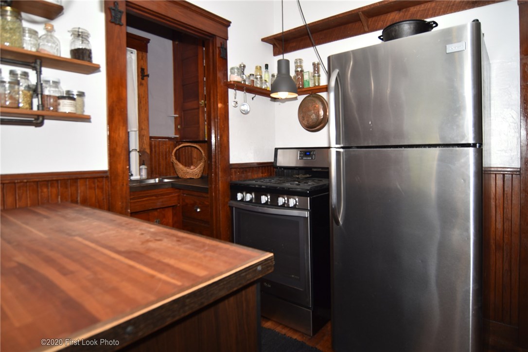 191 Paradis Avenue Woonsocket, RI 02895 - Photo 13 of 38 Gallery Image 13