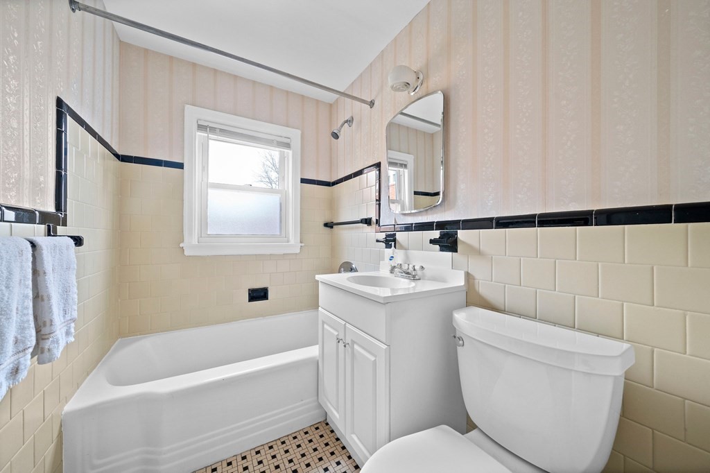 6 Oval Road, Unit 1 Quincy, MA 02170 - Photo 15 of 20 Gallery Image 15