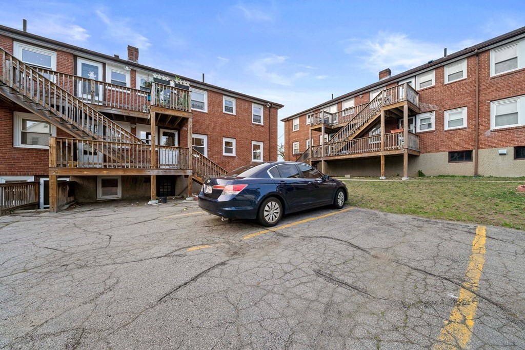 6 Oval Road, Unit 1 Quincy, MA 02170 - Photo 17 of 20 Gallery Image 17