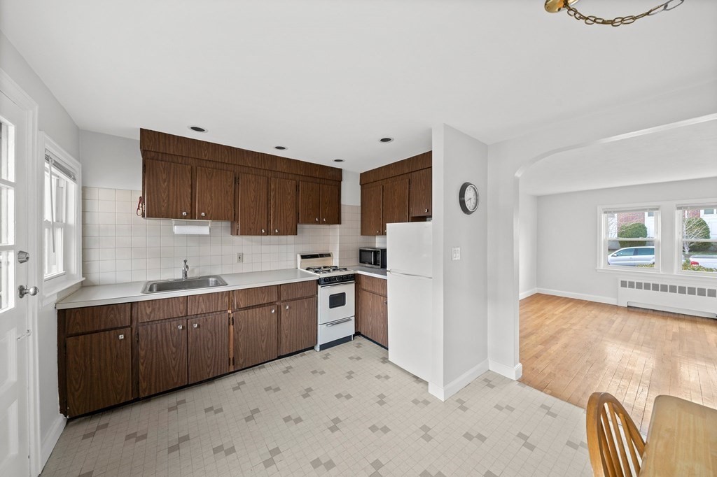 6 Oval Road, Unit 1 Quincy, MA 02170 - Photo 6 of 20 Gallery Image 6