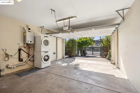 $595,000 | 1028 36th Street, Oakland, CA 94608