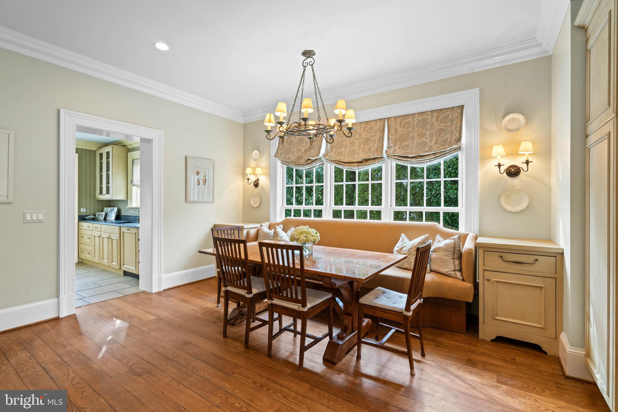 4641 Dexter Street Northwest Washington, DC 20007 - Photo 13 of 51 Breakfast Area