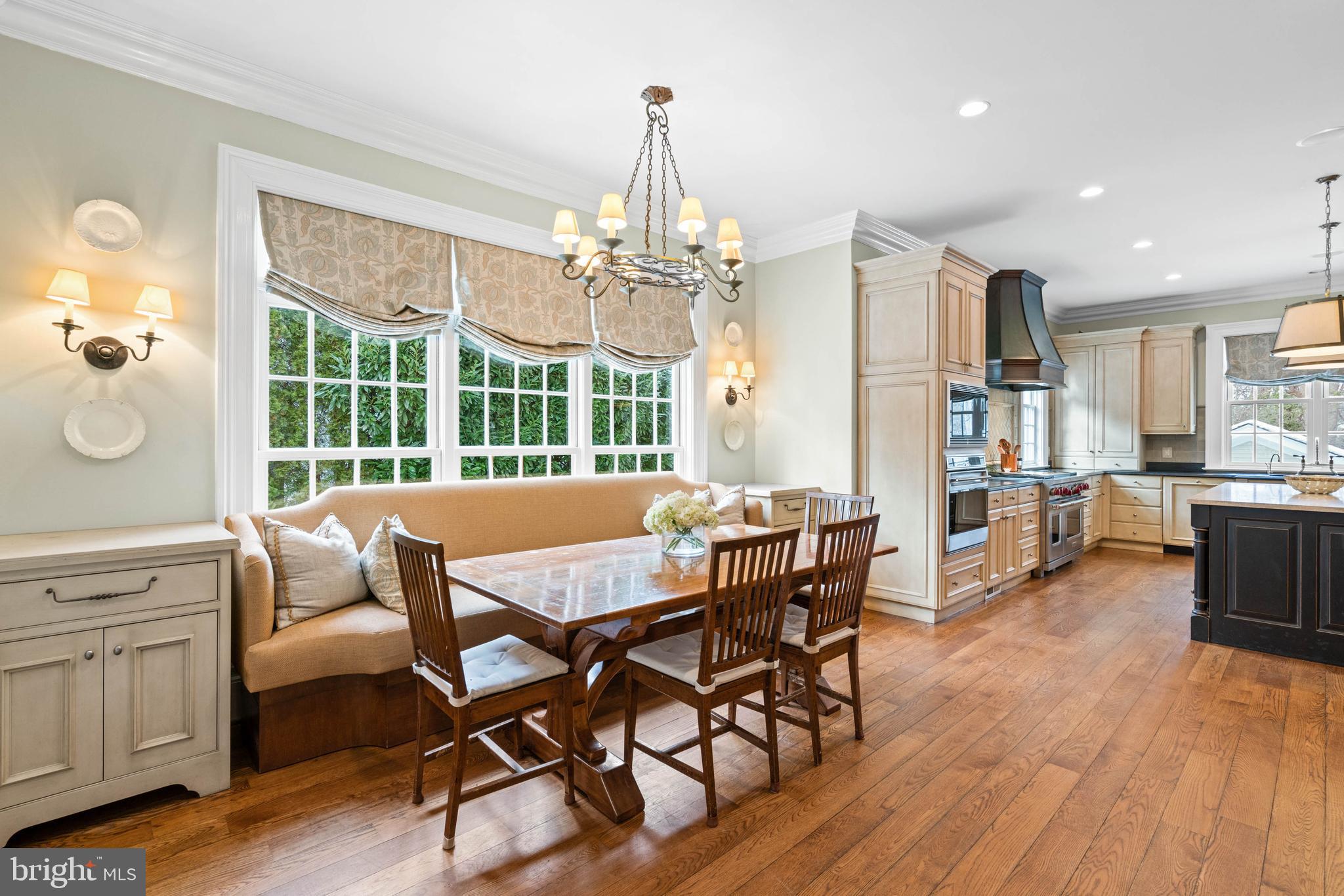 4641 Dexter Street Northwest Washington, DC 20007 - Photo 14 of 51 Breakfast Area