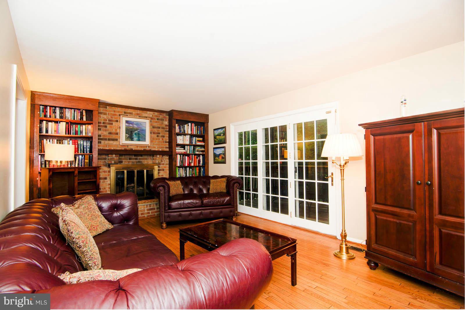 9830 Natick Road Burke, VA 22015 - Photo 9 of 25 Family Room