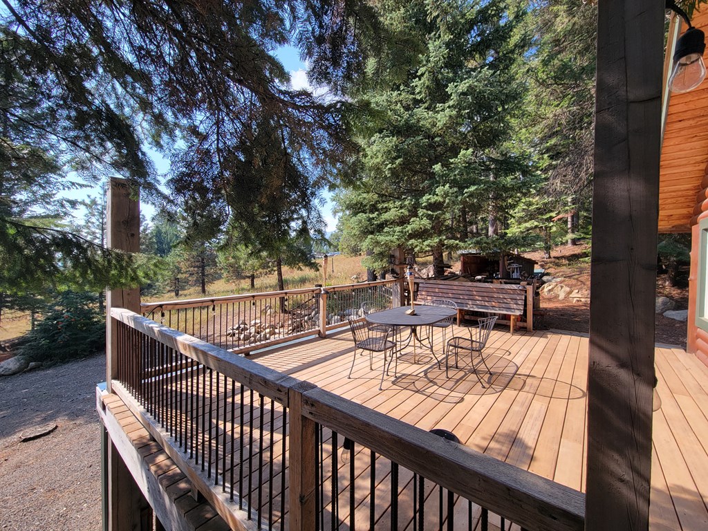 1511 West Mountain Road Cascade, ID 83611 - Photo 4 of 45 Enjoy the deck