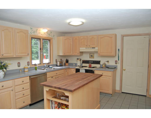9 Carroll Manor Road Grafton, MA 01536 - Photo 11 of 28 Gallery Image 11