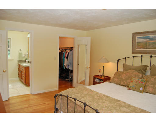 9 Carroll Manor Road Grafton, MA 01536 - Photo 16 of 28 Gallery Image 16