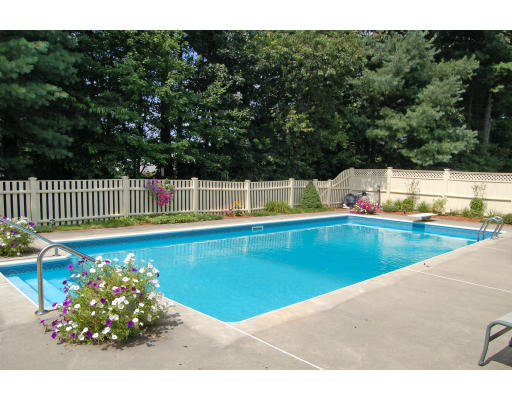 9 Carroll Manor Road Grafton, MA 01536 - Photo 26 of 28 Gallery Image 26