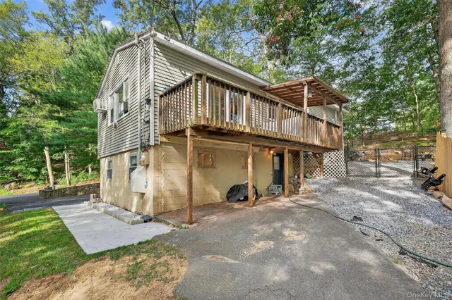 $399,000 | 150 Walnut Road, Lake Peekskill, NY 10537