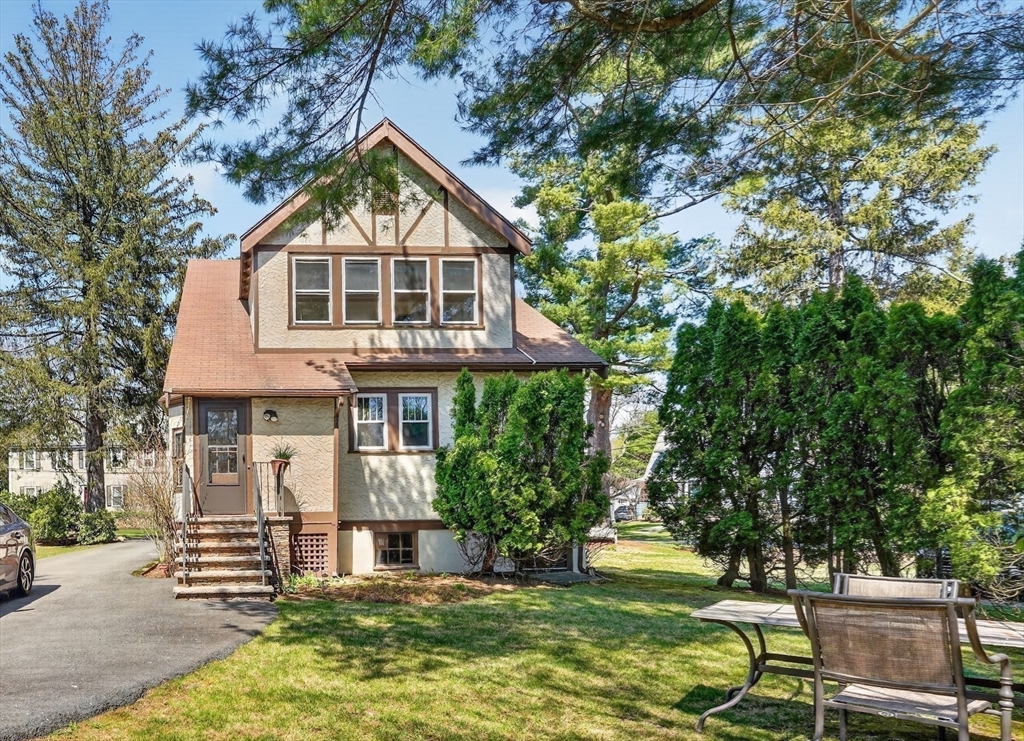 44 Hemlock Street Needham, MA 02492 - Photo 30 of 31