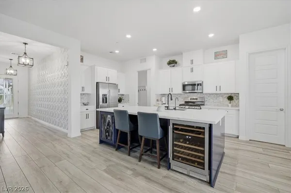 $2,500 | 246 Tallis Hills Avenue, Henderson, NV 89011