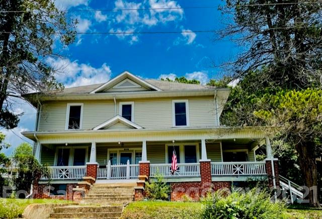 233 Blue Ridge Street Marion, NC 28752 - Photo 1 of 21 Gallery Image 1