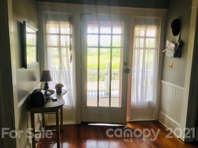 233 Blue Ridge Street Marion, NC 28752 - Photo 6 of 21 Gallery Image 6