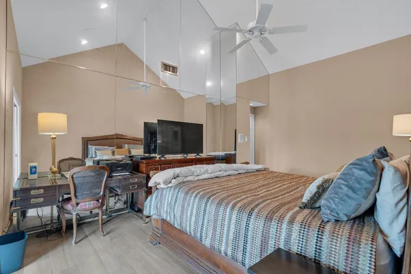 $400,000 | 5084 Augusta Street, Houston, TX 77007