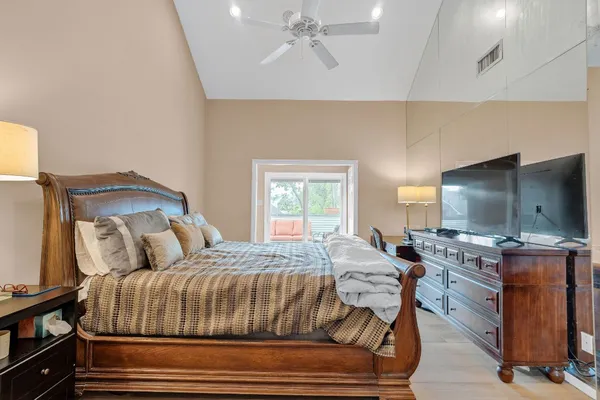 $400,000 | 5084 Augusta Street, Houston, TX 77007