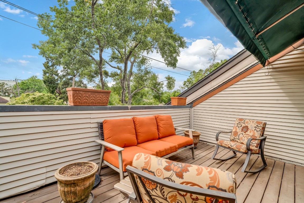 5084 Augusta Street Houston, TX 77007 - Photo 43 of 43 a view of outdoor space with seating