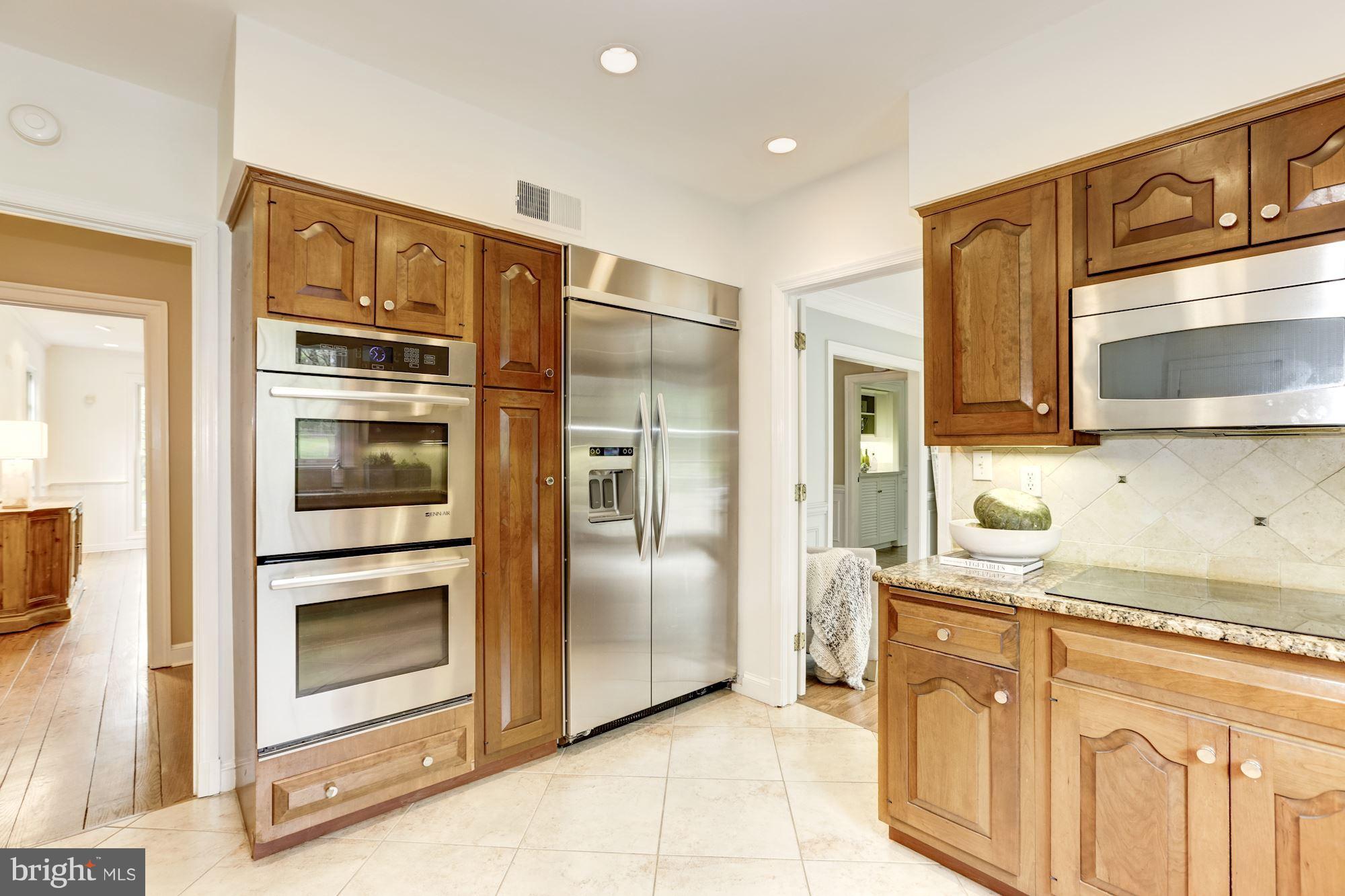 12312 Beall Spring Road Potomac, MD 20854 - Photo 12 of 24 Kitchen