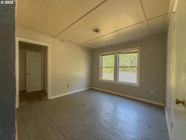 $820,000 | 48970 Highway 101, Bandon, OR 97411