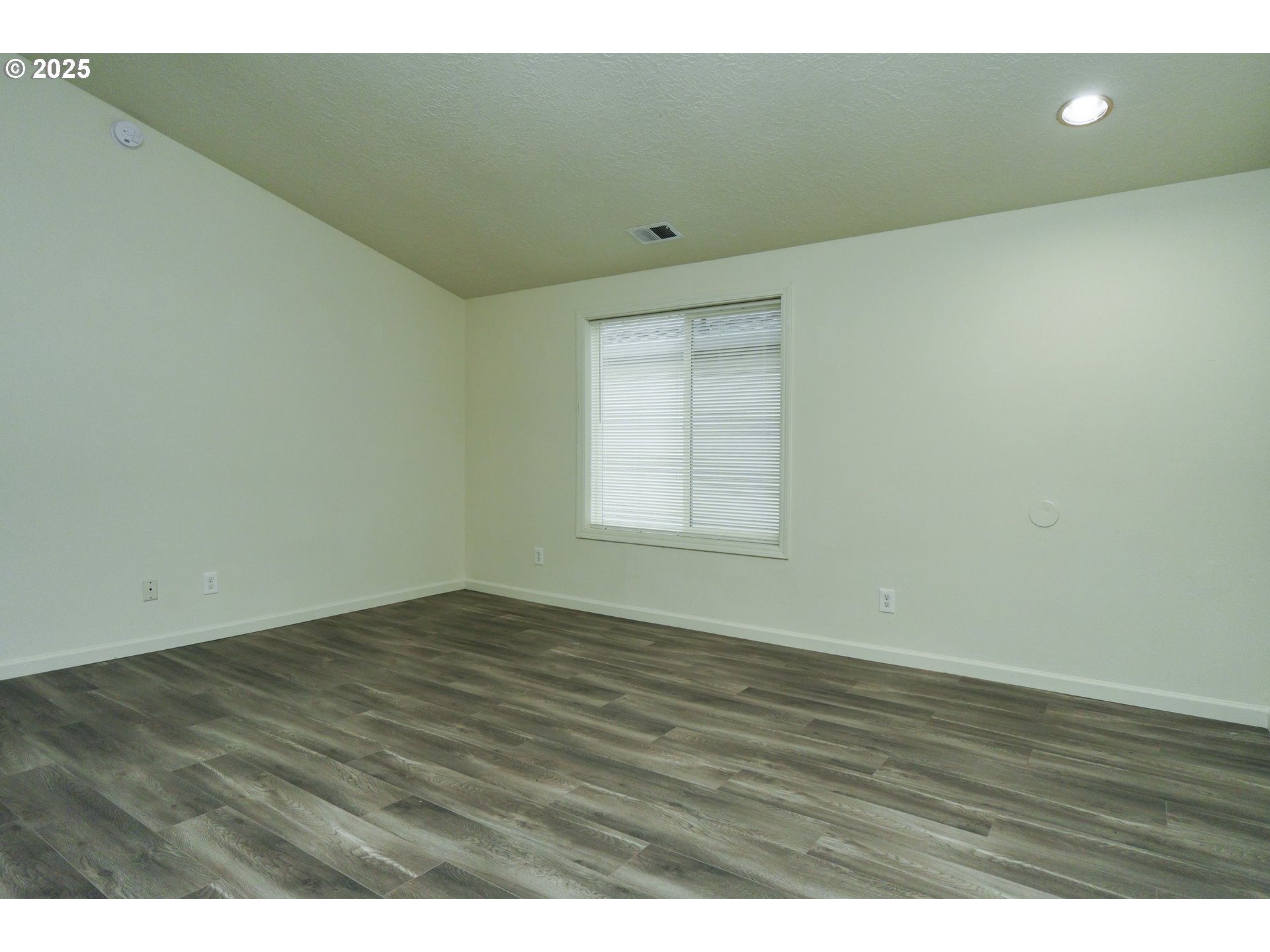 8224 Southeast Washington Street Portland, OR 97216 - Photo 2 of 16