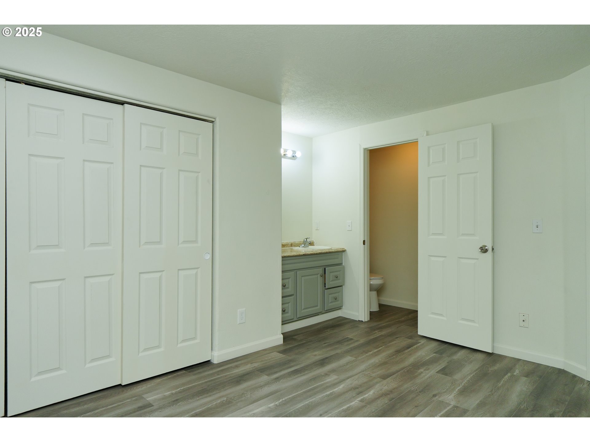 8224 Southeast Washington Street Portland, OR 97216 - Photo 9 of 16