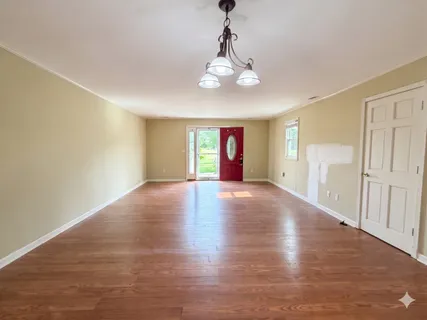 $250,000 | 14914 West South Street Road, Woodstock, IL 60098