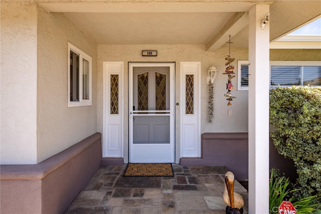 101 Java Street Morro Bay, CA 93442 - Photo 18 of 29 a front view of a house