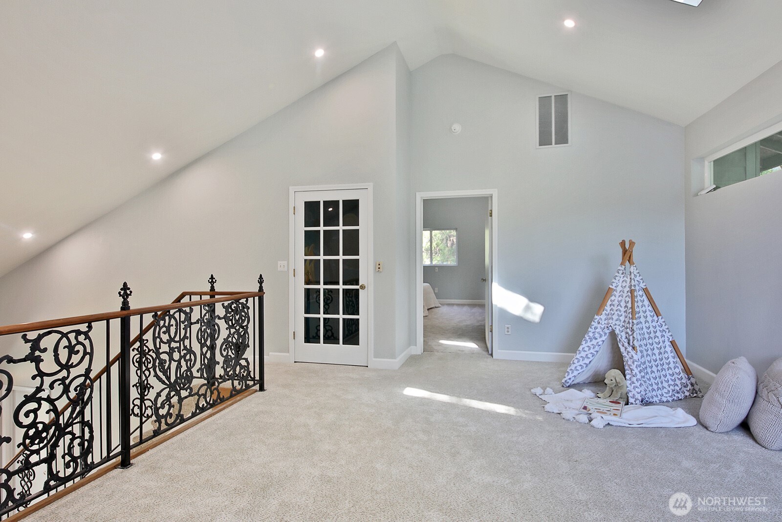 4249 Timberline Road Clinton, WA 98236 - Photo 23 of 40 Gallery Image 23
