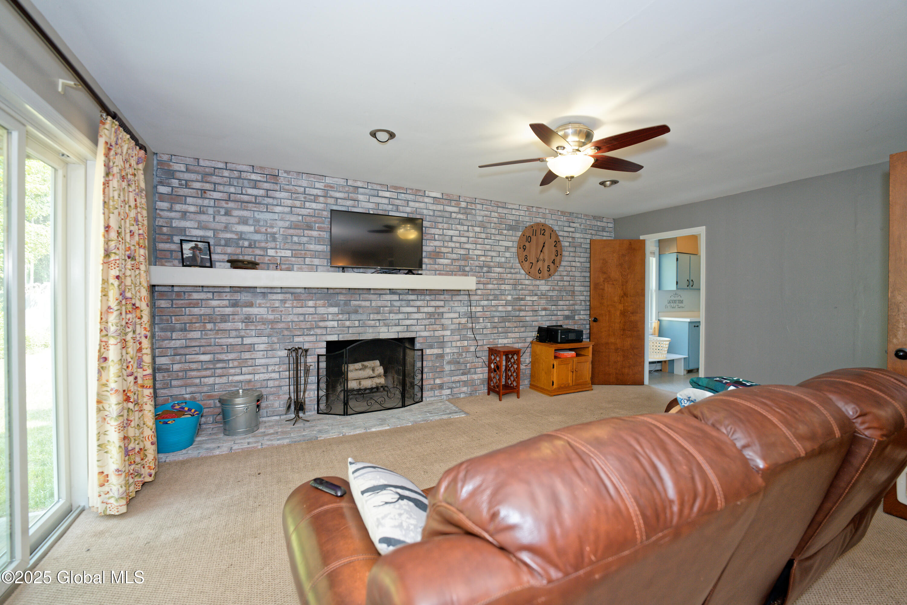 10 Sugar Pine Road Queensbury, NY 12804 - Photo 21 of 51 5 Familyroom 3