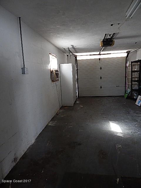280 Farmbrook Road Port Orange, FL 32127 - Photo 2 of 8 GARAGE
