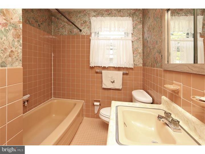 1202 Greenhill Road Flourtown, PA 19031 - Photo 16 of 25