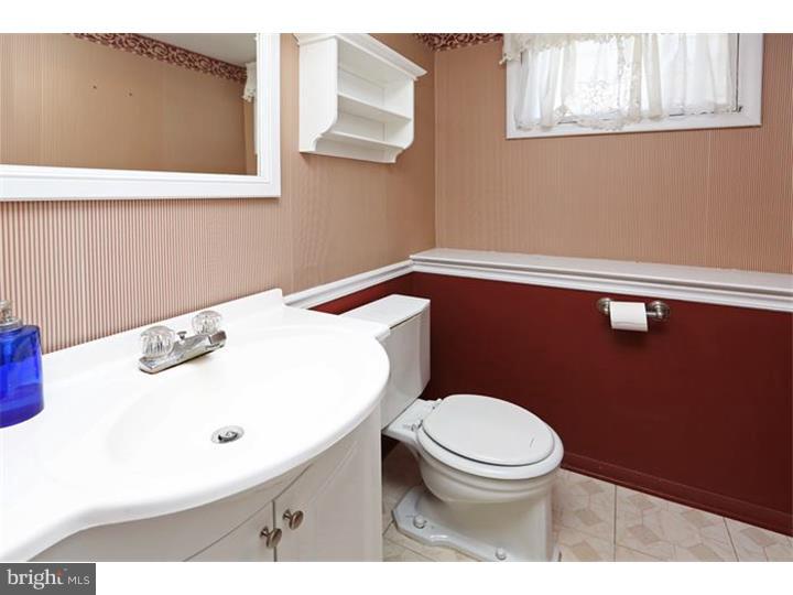 1202 Greenhill Road Flourtown, PA 19031 - Photo 5 of 25