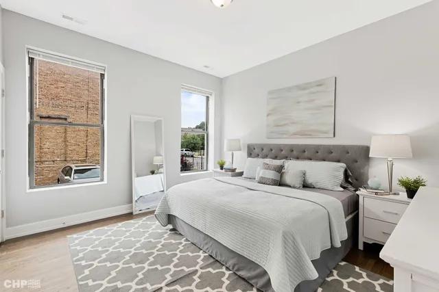 $2,250 | 416 East 44th Street, Unit 1, Chicago, IL 60653