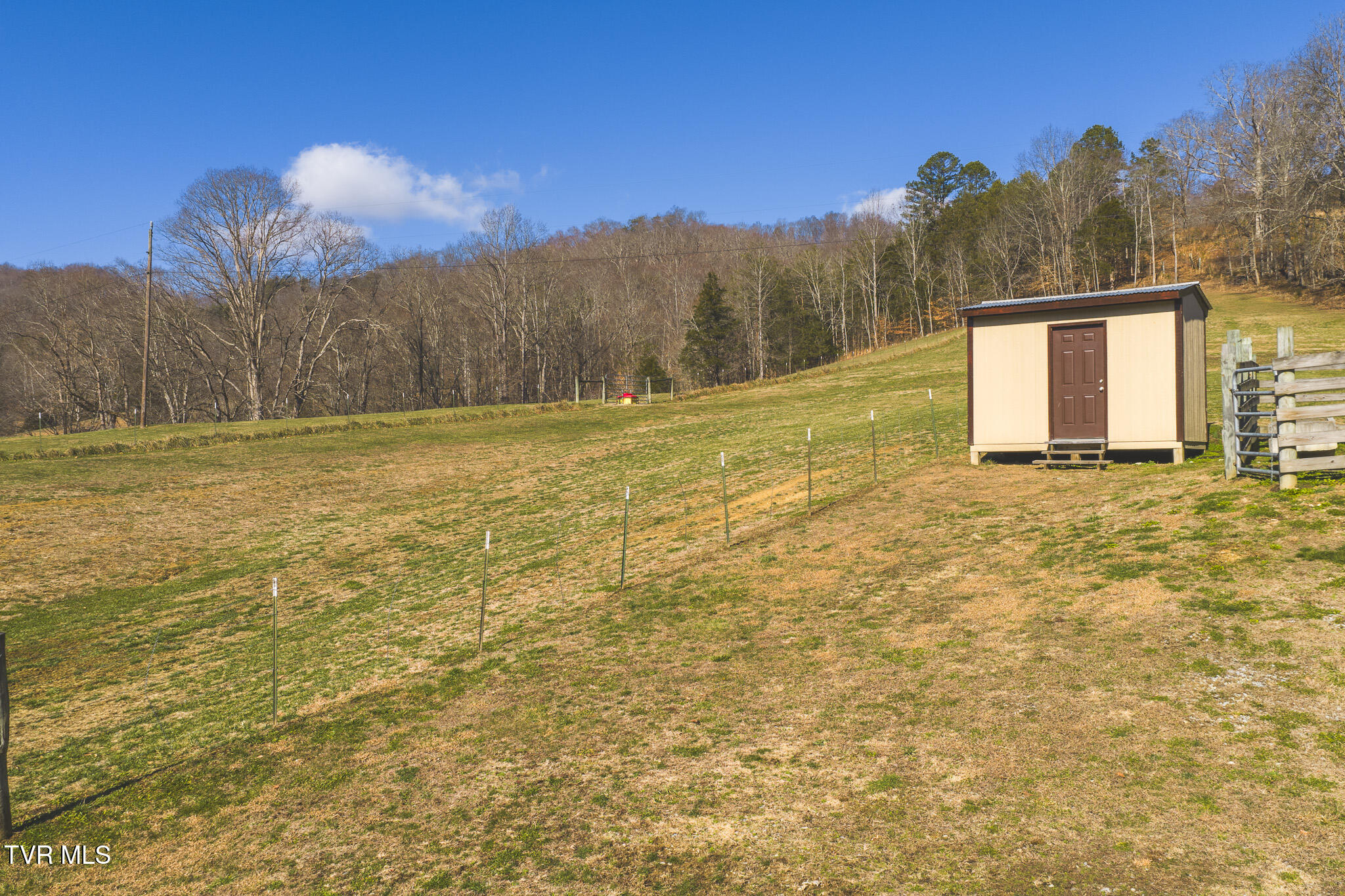 3381 Upper Caney Valley Road Tazewell, TN 37879 - Photo 3 of 51 DJI_20260119114531_0764_D